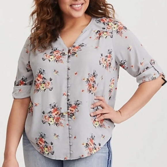 3/$22🩶 Torrid Gray Floral Button Front 3/4 Sleeves Challis Harper Blouse 2 2X - Picture 1 of 11